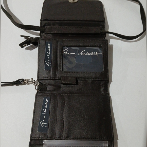 NWOT Gloria Vanderbilt Dark Brown Wristlet - Picture 12 of 12